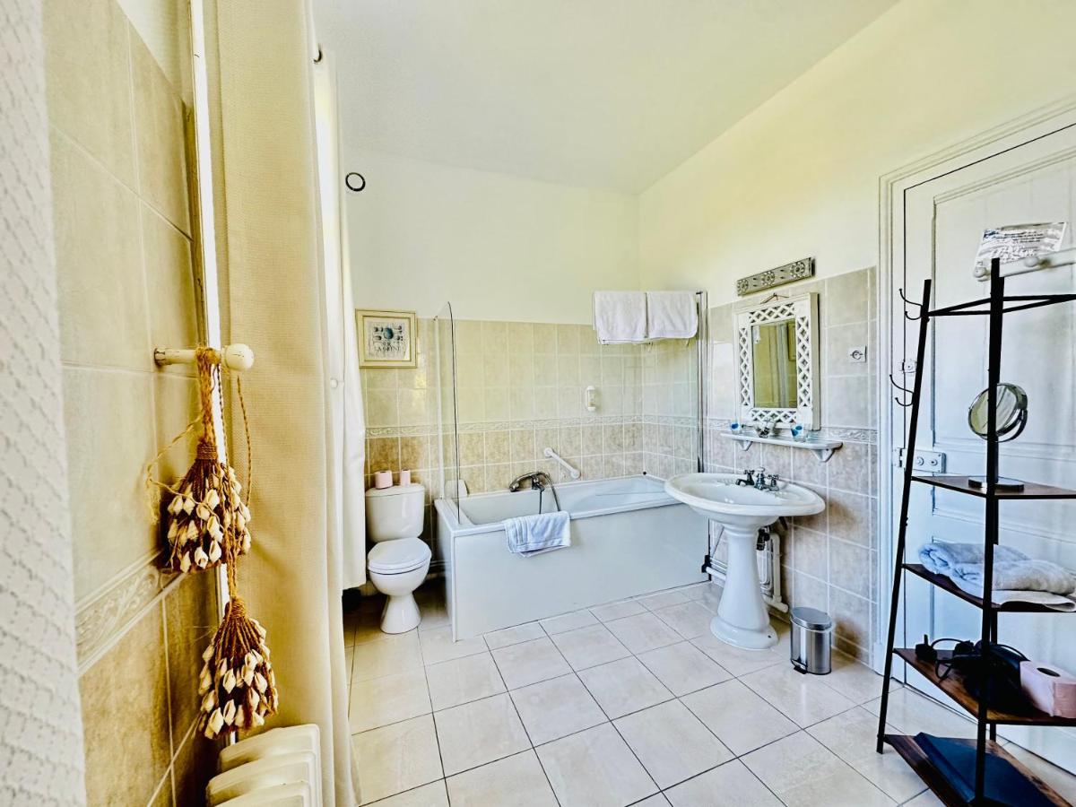Manoir De La Marjolaine Bed and Breakfast Cabourg Εξωτερικό φωτογραφία